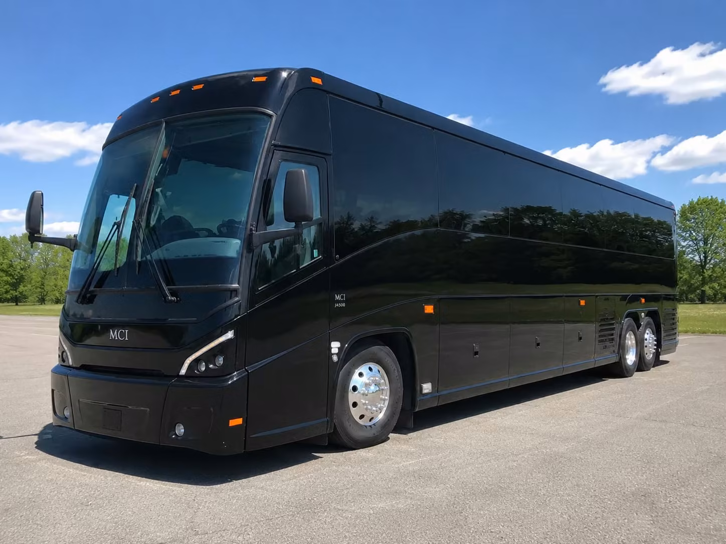airport shuttle transportation for santa clarita corporate travelers
