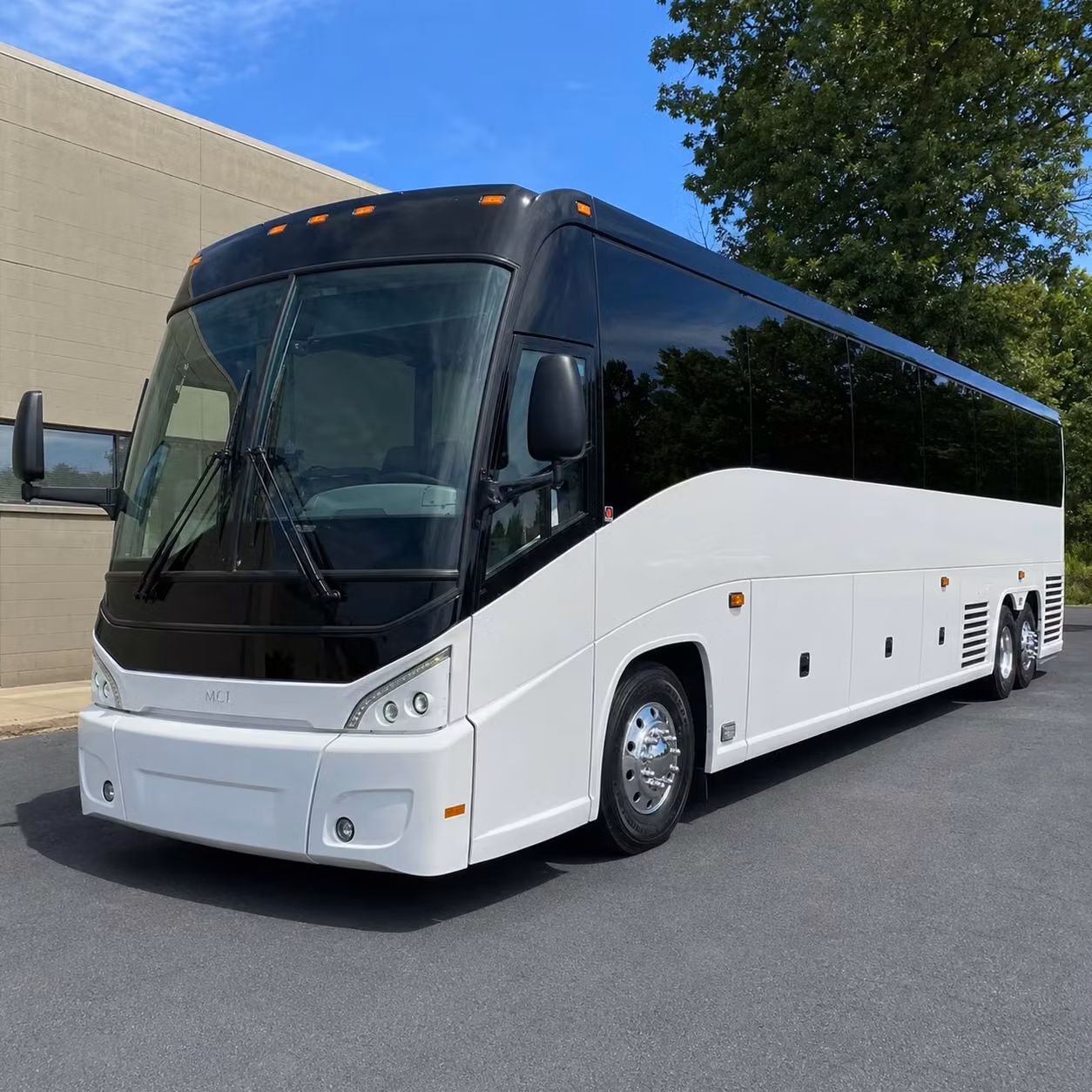 charter buses for los angeles rams and chargers fan groups in santa clarita
