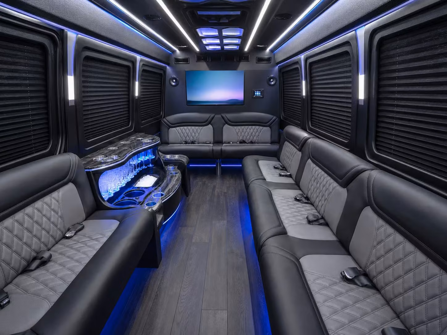 construction crew and worksite shuttle transportation in santa clarita