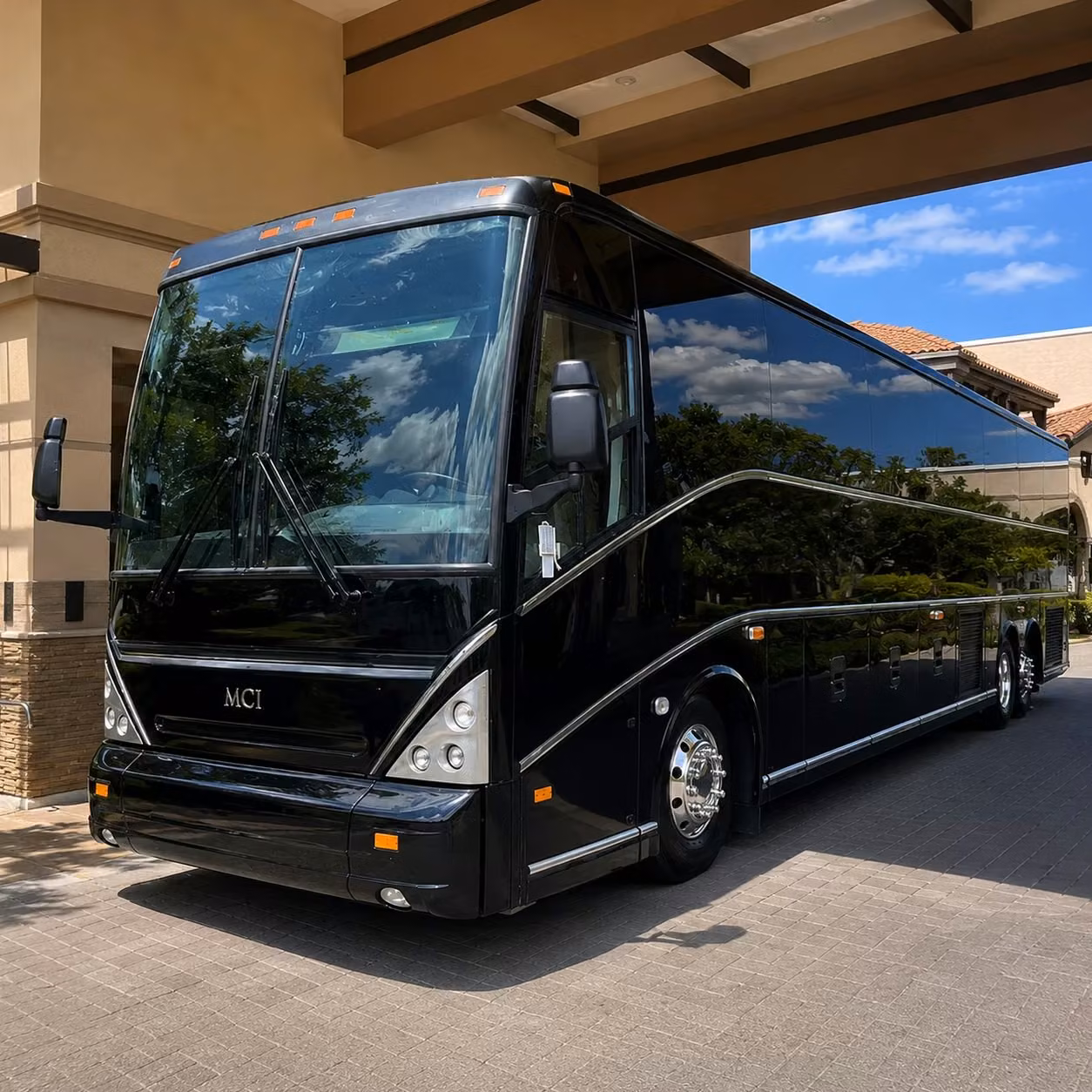 rather than splitting up into multiple cars ride together to the canyon club and local santa clarita venues